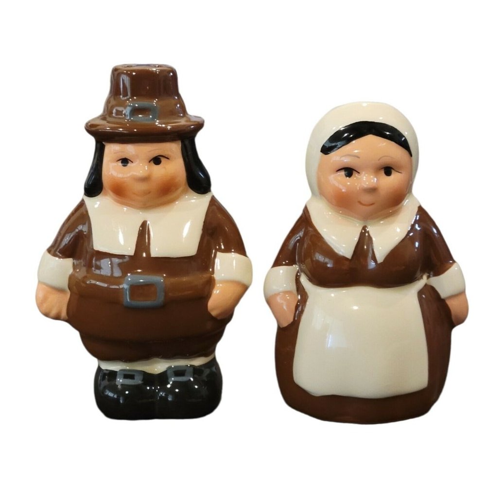 Publix Pilgrim Couple Salt & Pepper Shakers 2014 Limited Ed. Original Stoppers